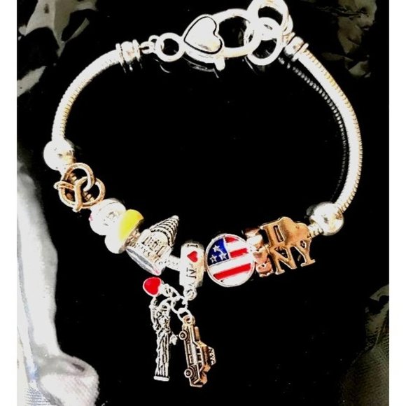 New York Charm Bracelet I Love NY Taxi Heart Statue of Liberty New Big A… - Picture 2 of 12